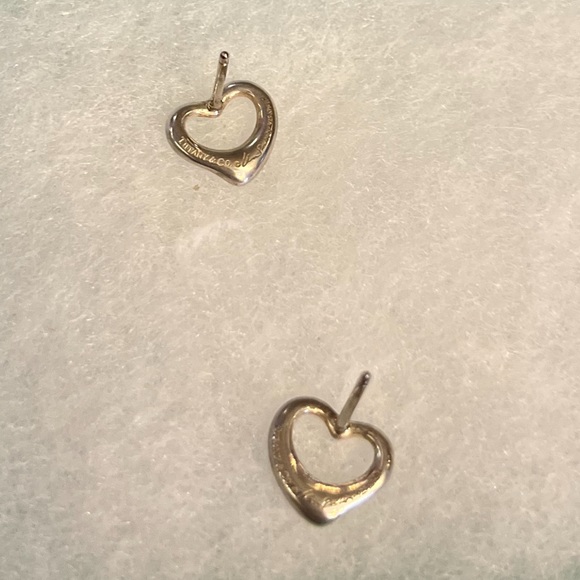 Tiffany Elsa Peretti Open Heart Earrings ❌sold❌ priced low - Picture 7 of 7